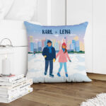 Miniaturansicht von Kissen Familie auf Schlittschuhen mit Namen und personalisiertem Text