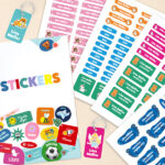 Set mit personalisierten selbstklebenden Kinderetiketten für Kleidung und Gegenstände mit Namen Miniaturansicht von Set mit personalisierten selbstklebenden Kinderetiketten für Kleidung und Gegenstände mit Namen
