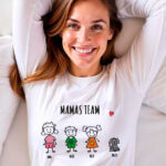 Sommer- oder Winter-Pyjama mit Figuren und personalisiertem Text Miniaturansicht von Sommer- oder Winter-Pyjama mit Figuren und personalisiertem Text