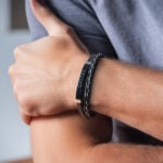 Miniaturansicht von Doppeltes Herrenarmband mit personalisiertem Text