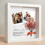Miniaturansicht von Rahmen mit Blumen und personalisierten Polaroid-Fotos
