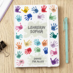 Miniaturansicht von Notizbuch Bunte Hände mit Namen und personalisiertem Text