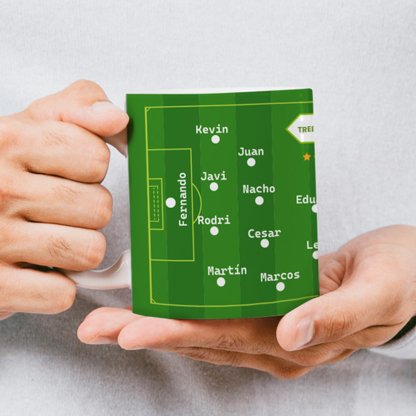 Tasse Fußballfeld mit personalisierten Namen