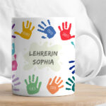 Miniaturansicht von Personalisierte Tasse Bunte Hände mit Namen und Text