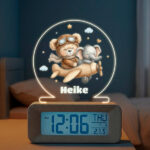 Miniaturansicht von Flieger-Wecker mit Licht und personalisiertem Namen