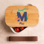 Miniaturansicht von Personalisierte Kinder-Brotdose mit Holzdeckel und Initiale