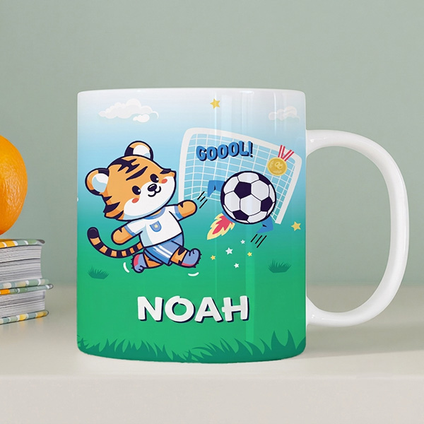 Personalisierter bruchsicherer Kinderbecher mit Fußballmotiv und Namen