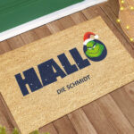 Grinch-Weihnachtsfußmatte mit personalisiertem Namen Miniaturansicht von Grinch-Weihnachtsfußmatte mit personalisiertem Namen