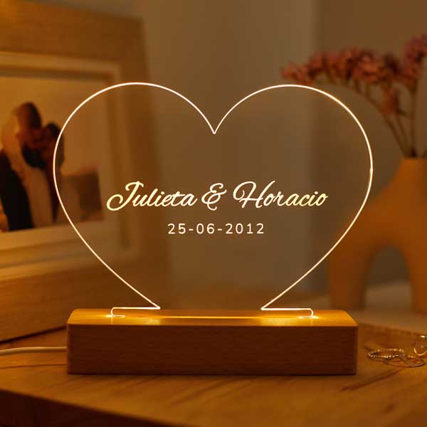 Lámpara Corazón con Nombres y Fecha personalizada