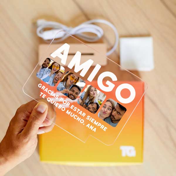 Lámpara Amiga con Cuatro Fotos y Texto personalizada