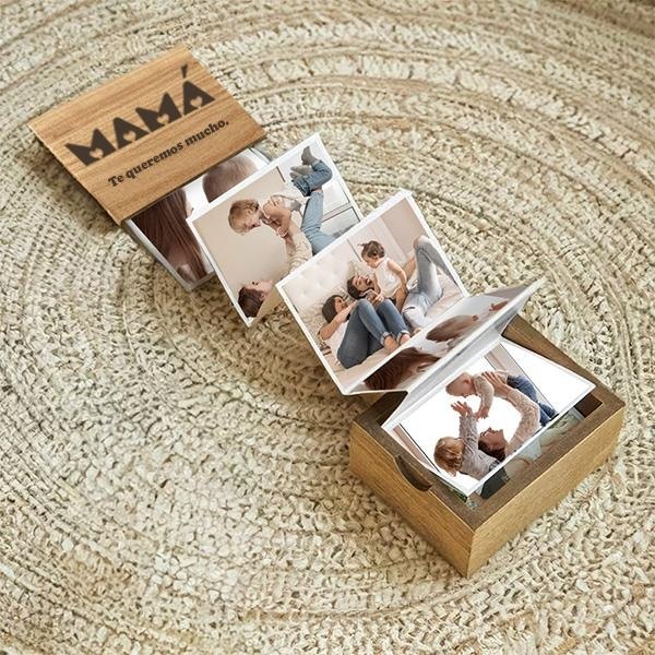 Caja de Fotos Acordeón Mamá Corazones con Texto personalizada