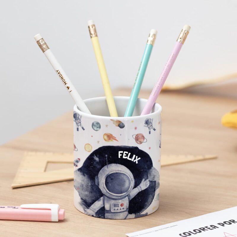 Portalápices Infantil Astronauta en el Espacio personalizado Portalápices Infantil Astronauta en el Espacio personalizado
