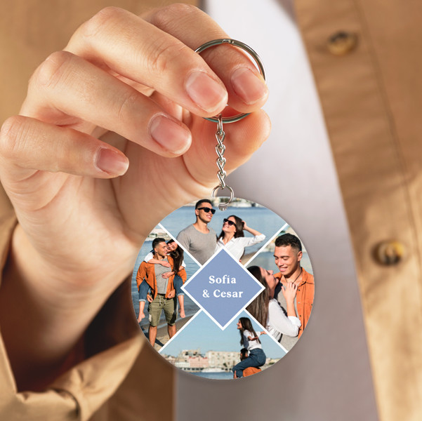 Llavero Circular con Cuatro Fotos y Texto personalizado