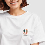 Miniatura de Camiseta Ilustrada Retrato Frontal con Texto Personalizado