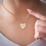 Miniatura de Collar Corazón con Brillantes y Texto personalizado