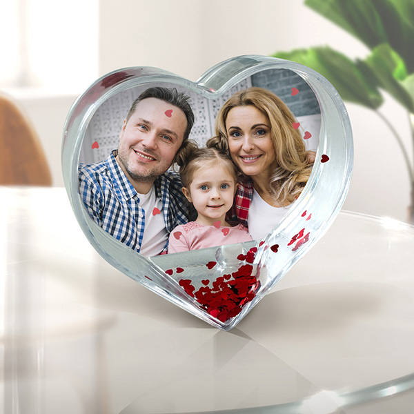 Corazón de Agua con Copos de Corazones y Foto Personalizada