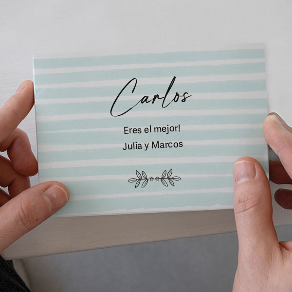 Tarjeta de regalo con dedicatoria personalizada