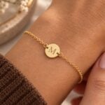 Pulsera de mujer con inicial personalizada Miniatura de Pulsera de mujer con inicial personalizada