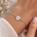 Miniatura de Pulsera de mujer con inicial personalizada