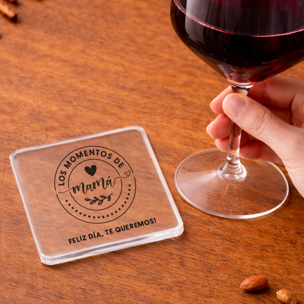 Copa de Vino los Momentos de Mamá con Nombres personalizados