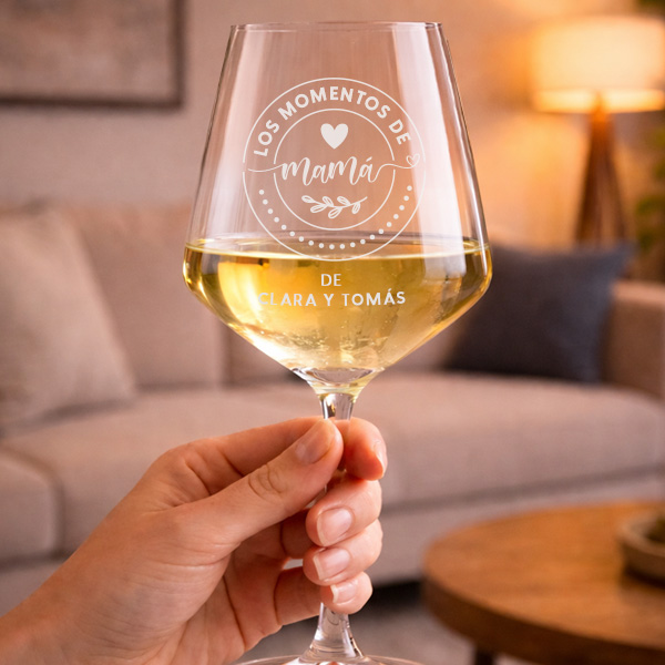 Copa de Vino los Momentos de Mamá con Nombres personalizados