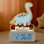 Reloj Despertador Dino con Luz y Nombre personalizado Miniatura de Reloj Despertador Dino con Luz y Nombre personalizado