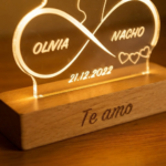 Miniatura de Lámpara Infinito Corazones con Nombres y Fecha personalizada