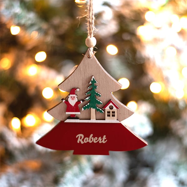 Pack de trois décorations en bois tons rouges avec prénoms personnalisés