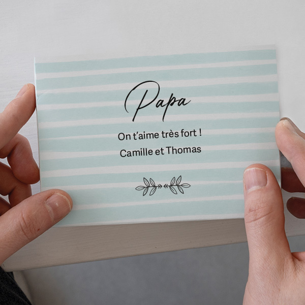 Carte cadeau avec dédi­cace personnalisée