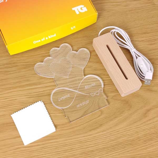 Lampe Infini Cœurs avec Noms et Date personnalisée