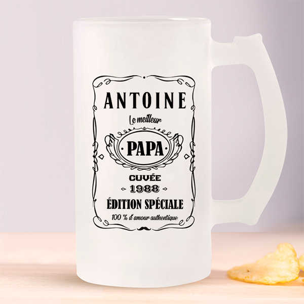Chope de bière avec étiquette whisky personnalisée