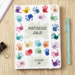 Vignette de Carnet Mains Colorées avec Prénoms et Texte personnalisé