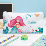 Trousse Scolaire Enfant Petite Sirène personnalisée Vignette de Trousse Scolaire Enfant Petite Sirène personnalisée