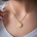 Miniatura di Collana Circolare con brillanti e testo personalizzato