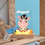 Miniatura de Candeeiro de Presença Infantil com Animais e Nome Personalizado