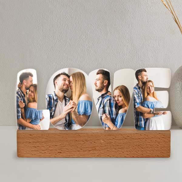 Placa LOVE personalizada com fotos e texto