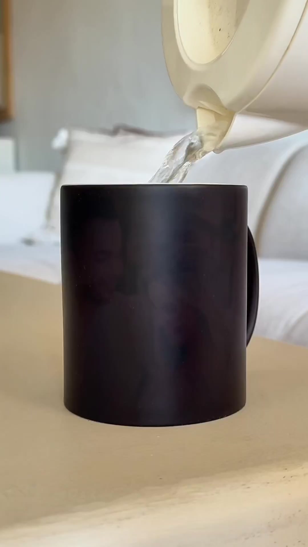 Pré-visualização de vídeo de Caneca Mágica com Foto personalizada