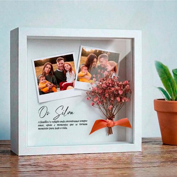 Moldura com Flores e Fotografias Personalizadas