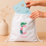 Miniatura de Mochila Saco Infantil com Inicial Personalizada