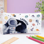 Miniatura de Estojo Infantil Astronauta no Espaço Personalizado