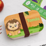 Miniatura de Lancheira com Tampa de Madeira Infantil Animais da Selva Personalizada